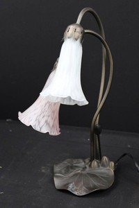 Art Nouveau-Style Floral Two-Light Table Lamp 17H