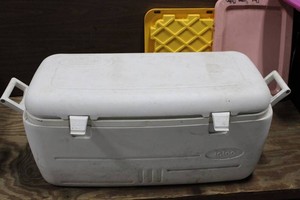 Igloo Hard 125 quart Sided Cooler With Drain Plug - 36 X 16 X 18 in