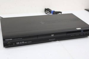 Toshiba SD-K620KU DVD Video Player (turns on)