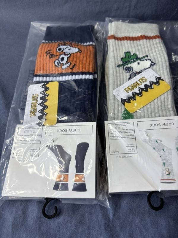 Peanuts Crew Socks, 2 Total - Size Adult 10-13 - Brand New