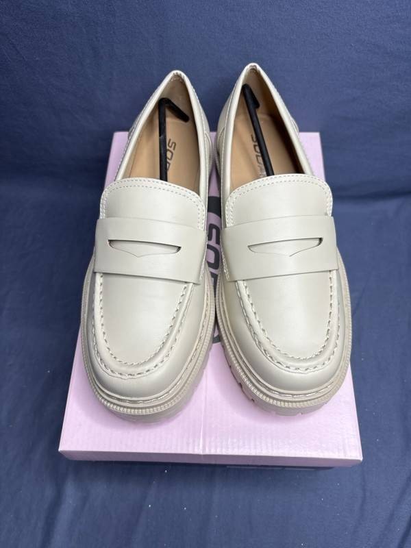 Soda Eureka Bone Loafers - Size Womens 8.5 - New