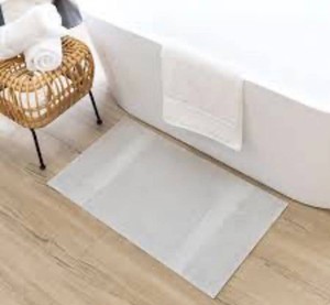 Mohawk Home  24 x 36 Bath Rug - New