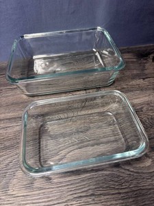 Puma & Pyrex Glass Baking Dishes, 2 Total
