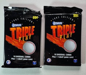 2 Packs of 1993 Donruss Triple Play Baseball Cards