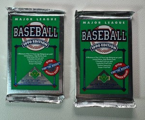 2 Packs of 1990 Upper Deck Baseball Cards (Reggie Auto)