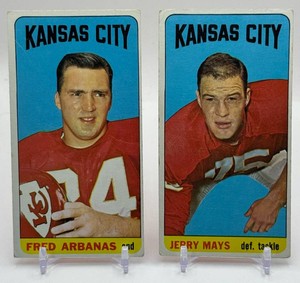 2-Card 1965 Topps Football Vintage Tall Kansas City Chiefs Football Card Lot