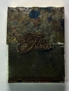 1 Pack of 1995 Fleer Flair Series 2 Baseball Cards