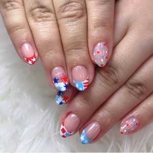 24Pcs 4th of July Press on Nails Short Oval French Tip Fake Nails with American Flag Star Polka Dots Designs Independence Day False Nails Patriotic Stick on Nails for Women DIY Manicure Decoration