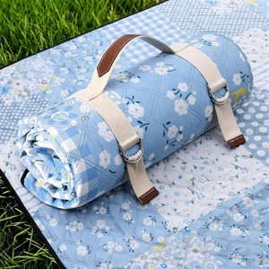 $32 Lumina 80x80 Picnic Blanket Waterproof Floral Beach Camping Quilted