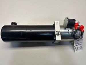$450 NorTrac 12 Volt DC Power Unit with Pressure and Return Ports Only, 2 HP, 1.5 GPM, 3000 max. RPM, 2900 max. PSI
