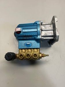 $750 CAT Pumps Pressure Washer Pump, 4000 PSI, 3.5 GPM, Direct Drive, Gas