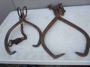 Tongs Ice & Wood
