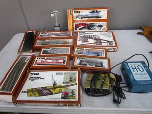 HO Electric Train Set
