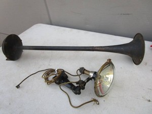 Vintage Auto Light, Trumpet Horn