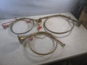 (D-2) 3 Vintage India Exotics Brass Horns Hand Made In India