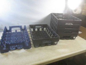(EW3) 5 Stackable Coca-Cola Trays and 1 Pepsi Cola