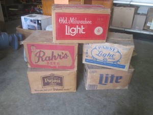 (CS) 5 Vintage Beer Bottle Cases Bottom 4 Empty Top Case Has Empty Bottles