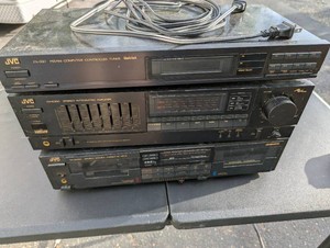 JVC Stereo Component System with Tuner, Amplifier and Cassette Deck