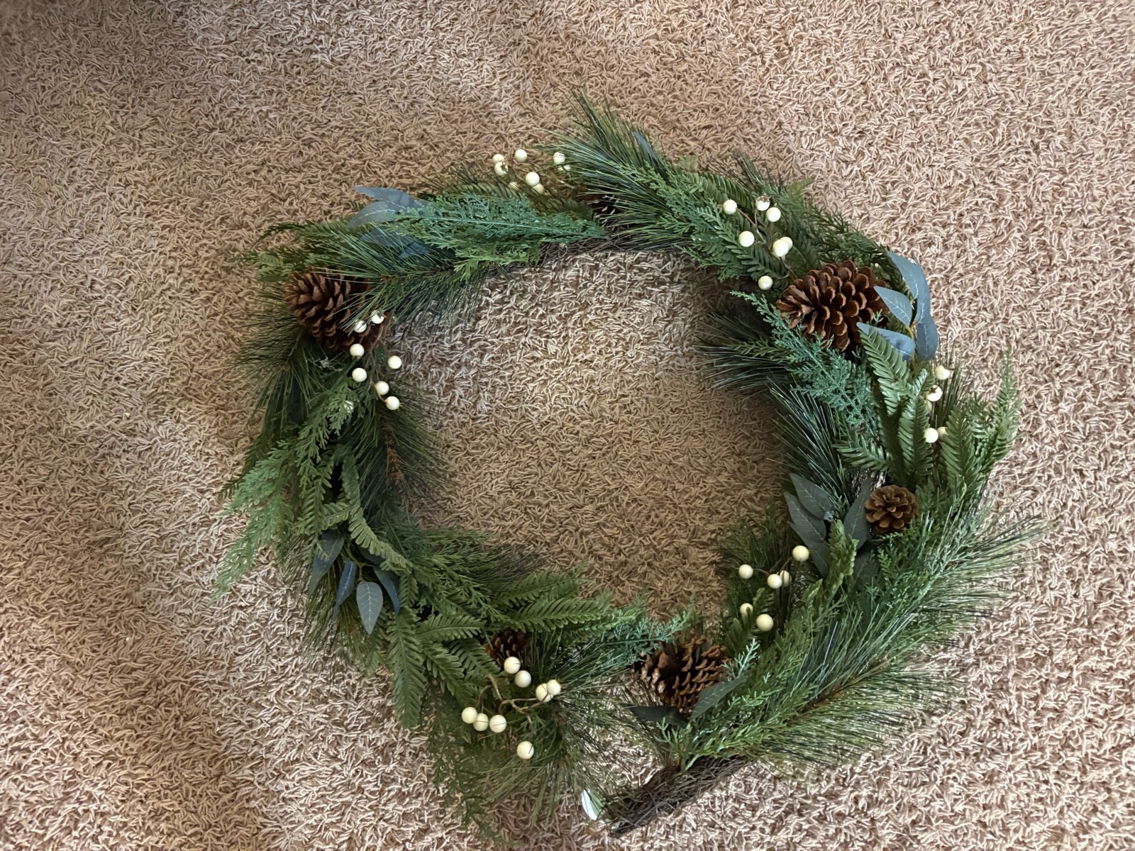 Christmas Holiday Decorative Wreath, Natural Looking