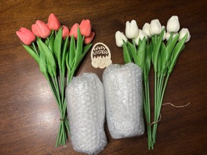Fake Flower Set With Two Colors of Flowers and Two Small Vases, Brand New Unopened, Very Realistic Texture and Look of Flowers, Comes With Happy Easter wood Decoration for Vases