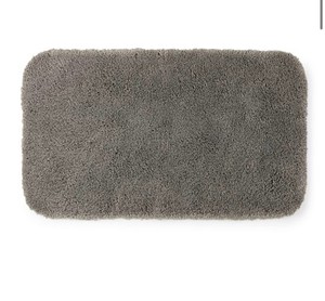 Liz Claiborne Ultimate Luxury Bath Rug measuring 21 x 34 inches