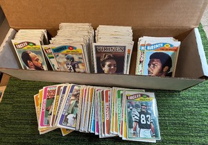 1977 Topps Football Lot with Vince Papale  Over 150 Vintage Football Cards
