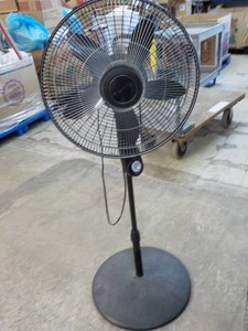 Lasko Floor Fan- works on high speed only