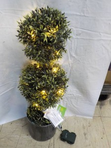 Double Lighted LED Topiary - requires 3 AA Batteries