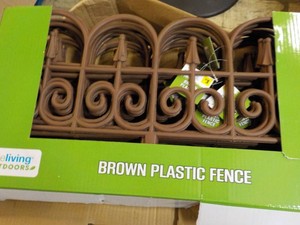 12 Plastic Fences 12 Height