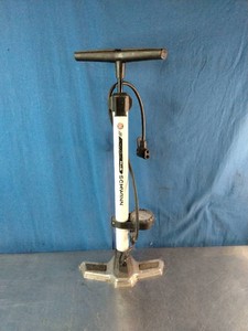Schwinn Cyclone Plus Bike Pump floor pump.