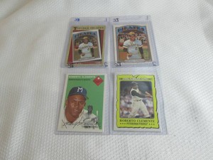 Assorted Topps Roberto Clemente Car...