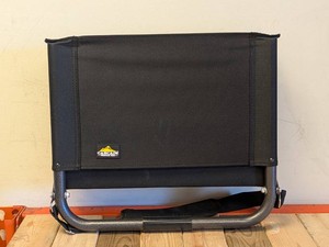 CASCADE MOUNTAIN TECH PADDED STADIUM FOLDING SEAT