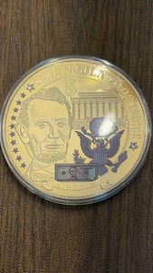 2008 Abraham Lincoln $5 Gold-Tone Commemorative-Style Medallion