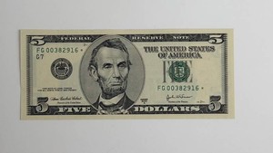 United States $5 Federal Reserve Note Serial FG 00382916