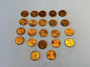 Lincoln Cent Coin Collection - Assorted Lincoln Memorial Cent Dates