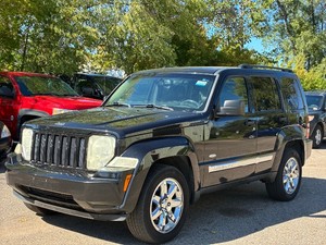 2012 JEEP LIBERTY LATITUDE 4X4  No Accidents Reported (NO RESERVE)
