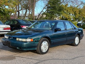1997 OLDSMOBILE CUTLASS SUPREME SL 128k Miles  2 Owners  No Accidents Reported (NO RESERVE)