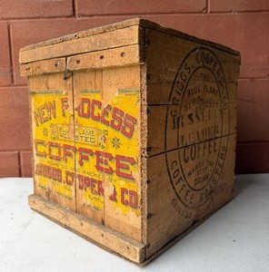 Early antique Saint Paul NEW PROCESS Blue Flame Coffee Advertising Crate - Griggs, Copper &amp Company