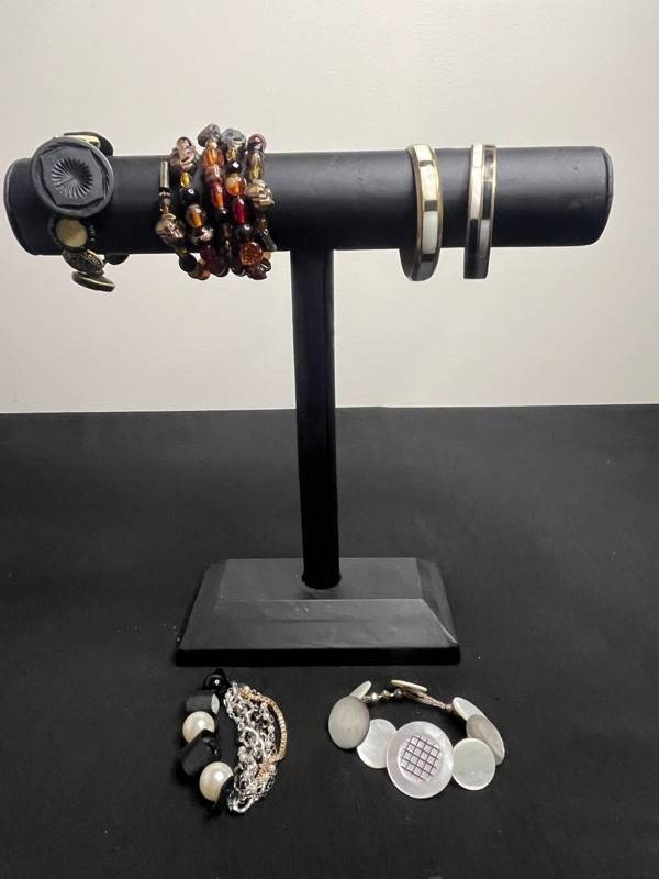 VTG Costume Jewelry - Assorted Bracelets Mixed Lot