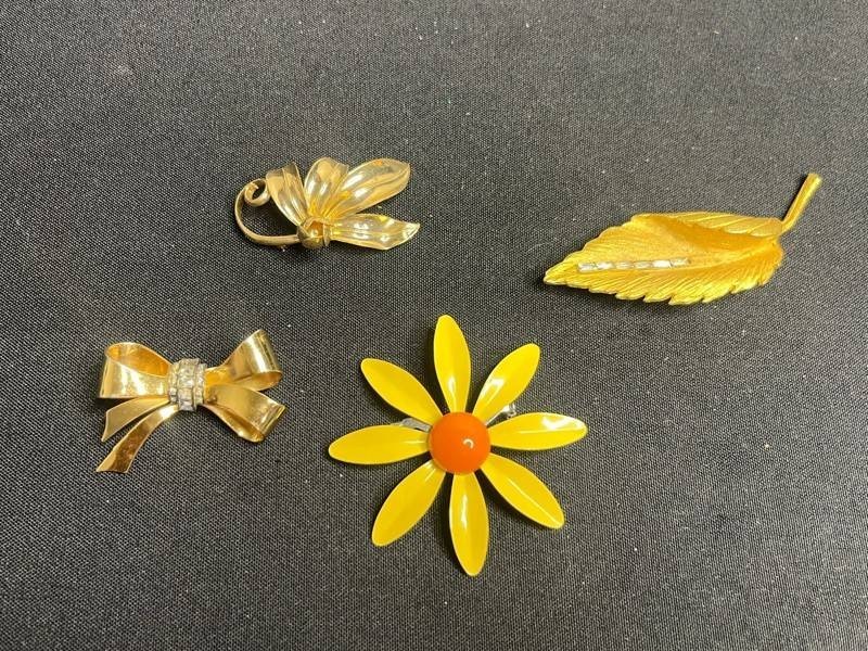 Vintage Costume Jewelry Brooches - Coro, Floral & Leaf Designs
