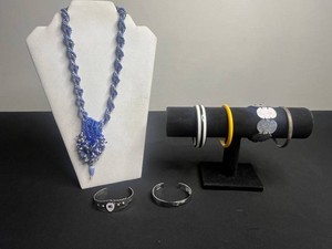 VTG Costume Jewelry - Beaded Necklace & Assorted Bracelets