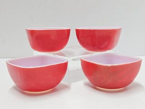 Set of 4 Vintage PYREX&nbspRed Glass Bowls