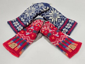 2 Nice Pair of Scandinavian Style Wool Mittens