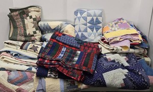 Large Estate Lot of Handmade Quilts &amp Quilted Items&nbsp