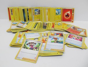 Lot of 425 Assorted Pokemon Cards