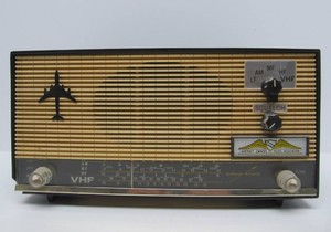 Vintage NOVA-TECH Airline Radio - Aircraft Owners &amp Pilots Association