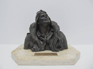 Vintage 1975 Airman Award Sculpture - Owttumwa, Iowa