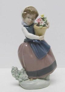 Signed Porcelain LLADRO Figurine #1 - Girl wFlowers
