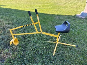 Nice Condition THE BIG DIG Kids Ride-On Playground Excavator