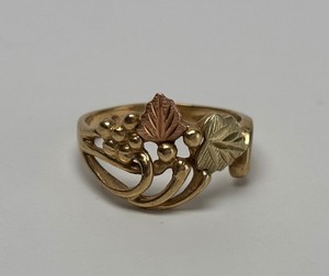 Genuine 14K Gold Smaller Size Pinky or childs Size Ring - Size 3